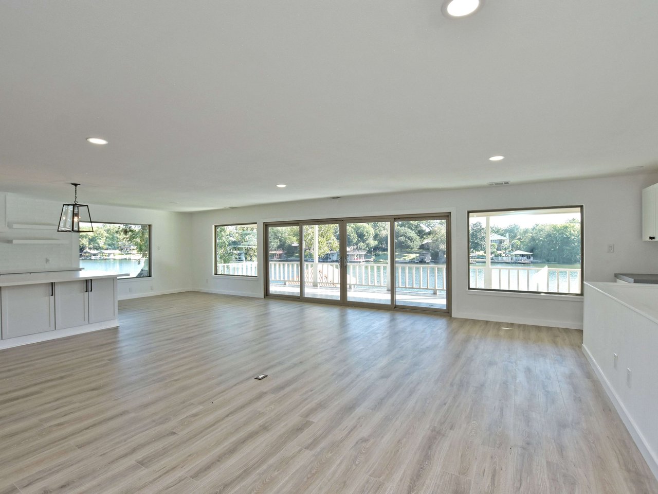 2642 Williams Lakeshore