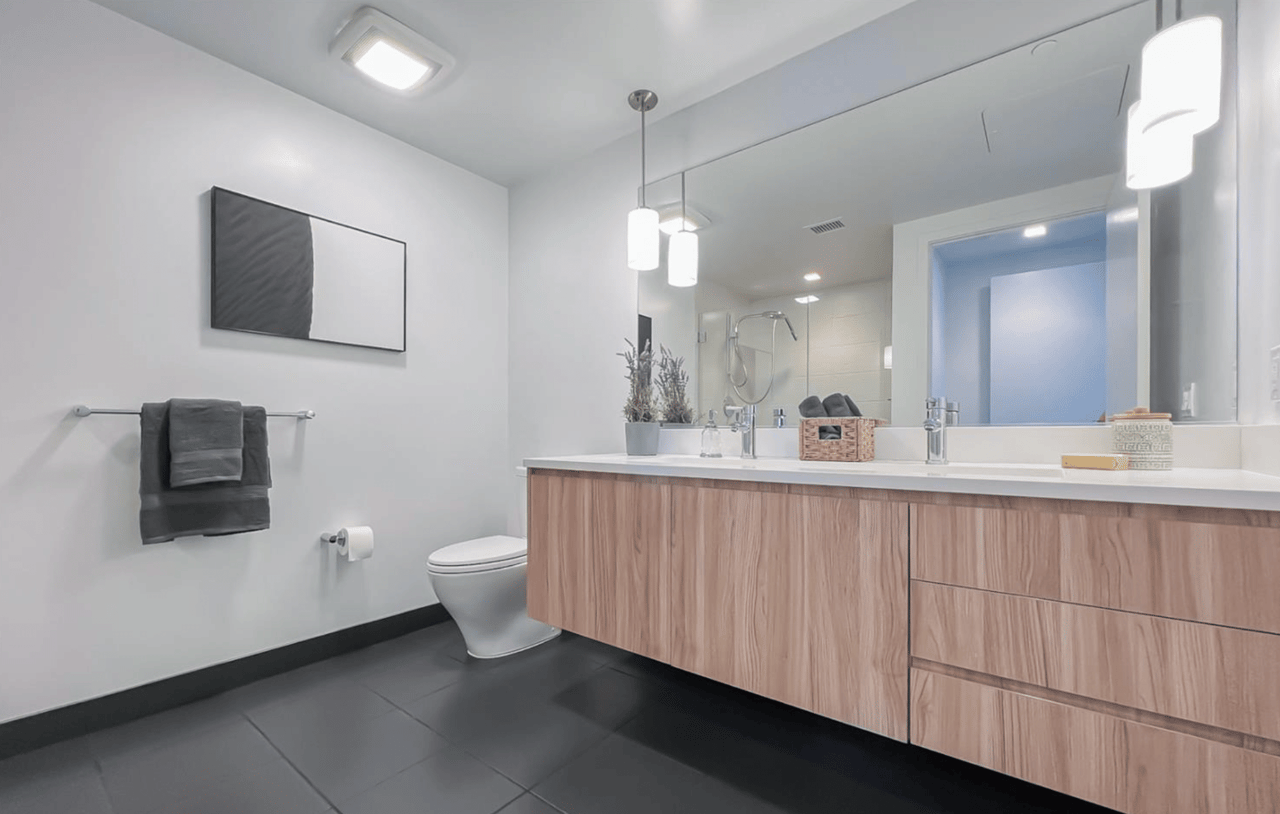 1300 22nd Street, Unit 208 