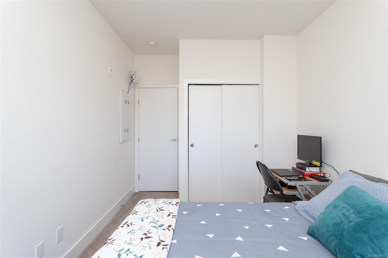 302-317 Burnside Rd