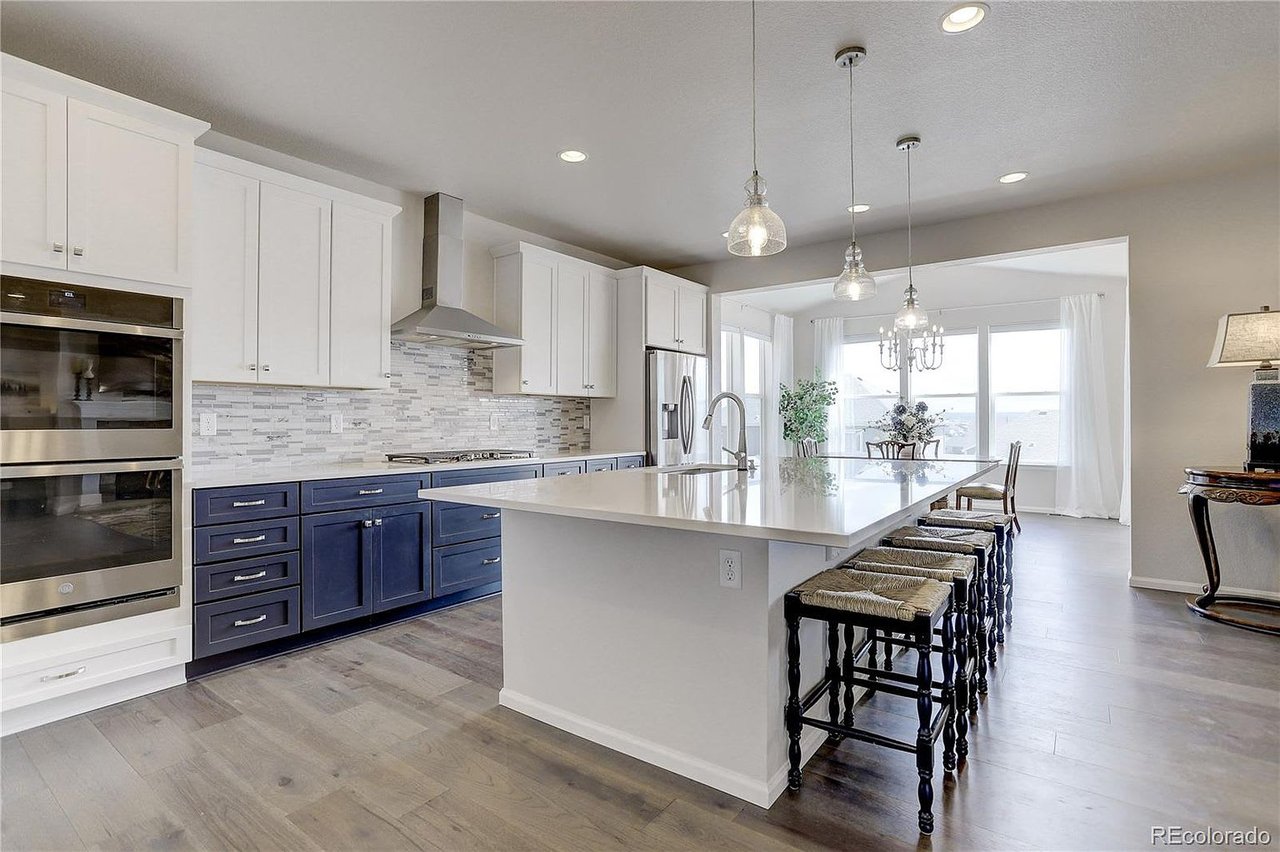 6898 Petunia Pl