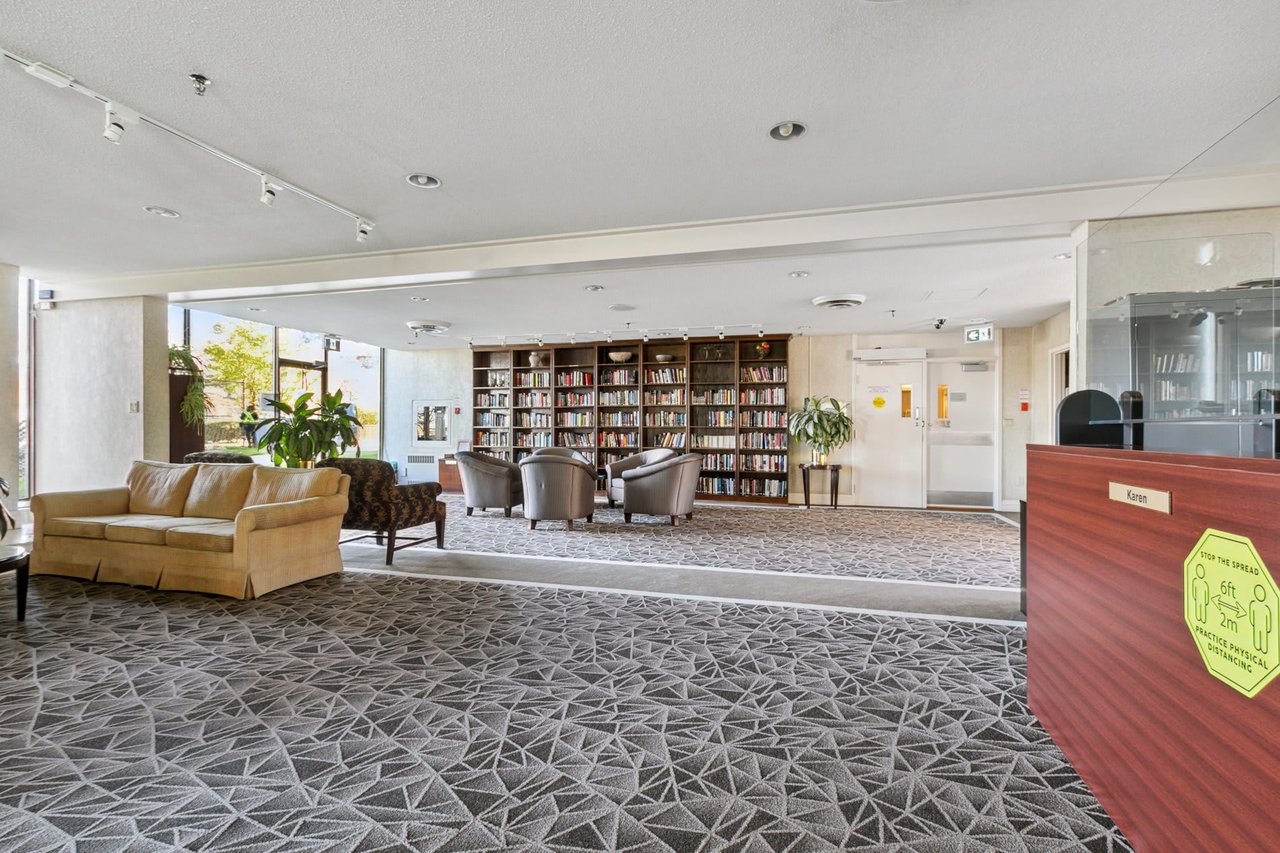 65 Skymark Drive 301