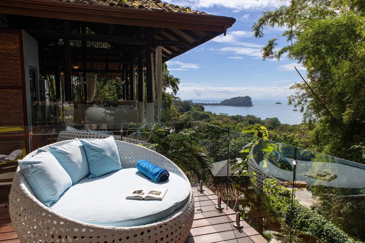 Balinese Tropical Rental Villa, Manuel Antonio, Puntarenas
