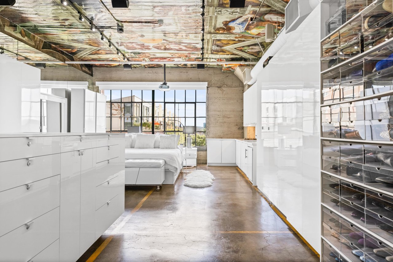 Stunning Double Size Industrial Modern Loft in the Toy Factory