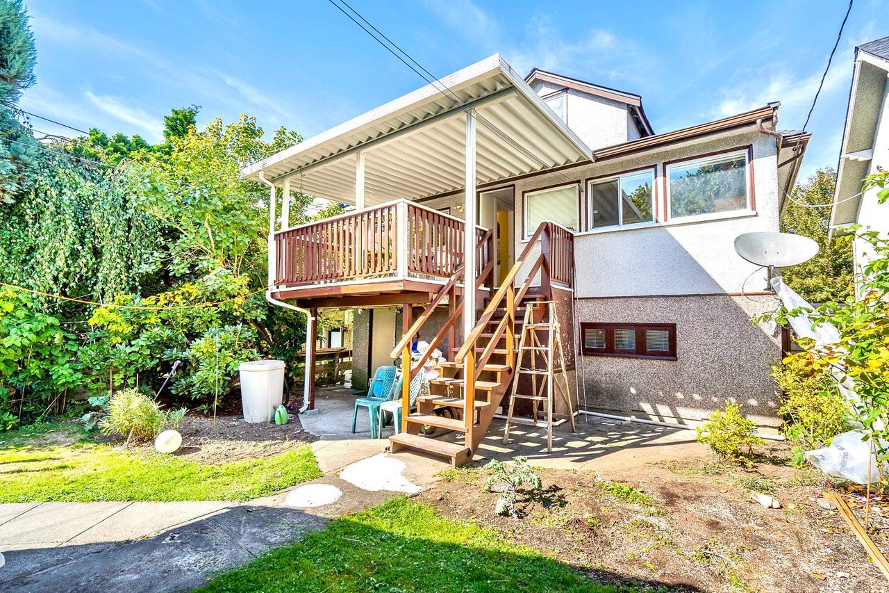 470 W 20th Ave