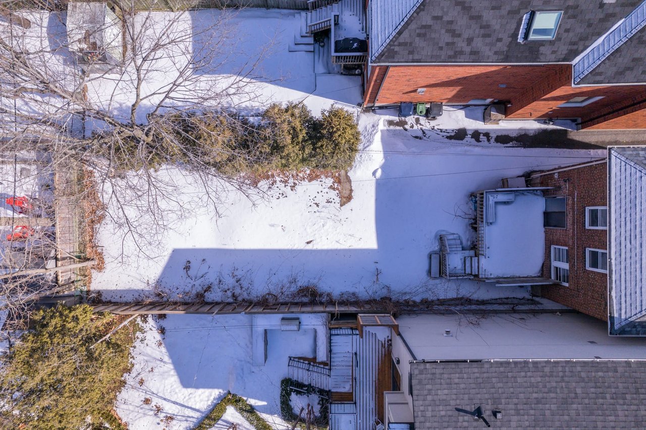 430 Manor Road East