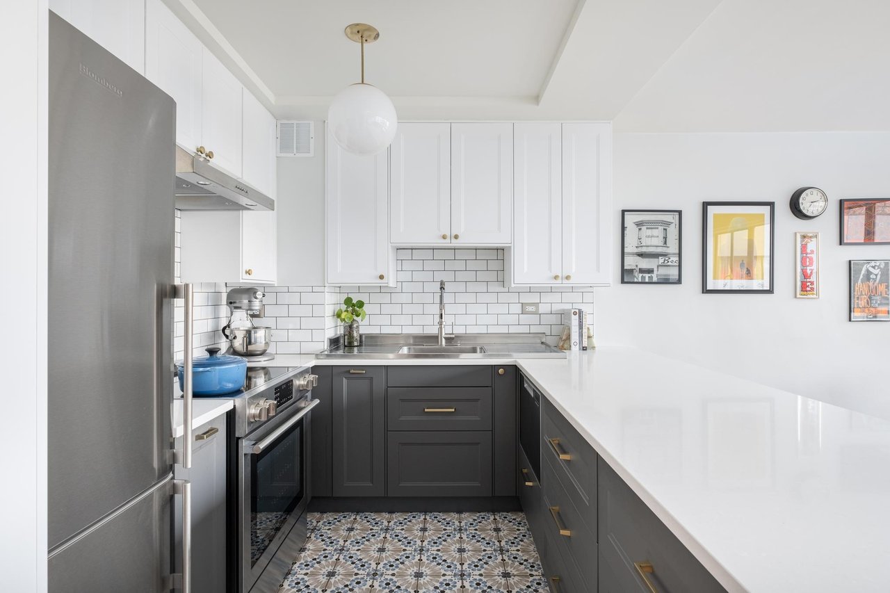 321-1445 Marpole Ave