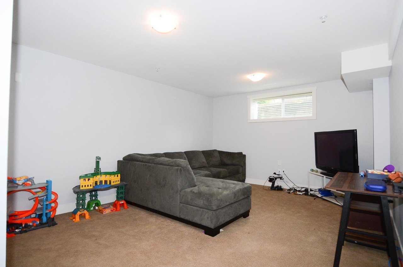 1-45762 Safflower Cres