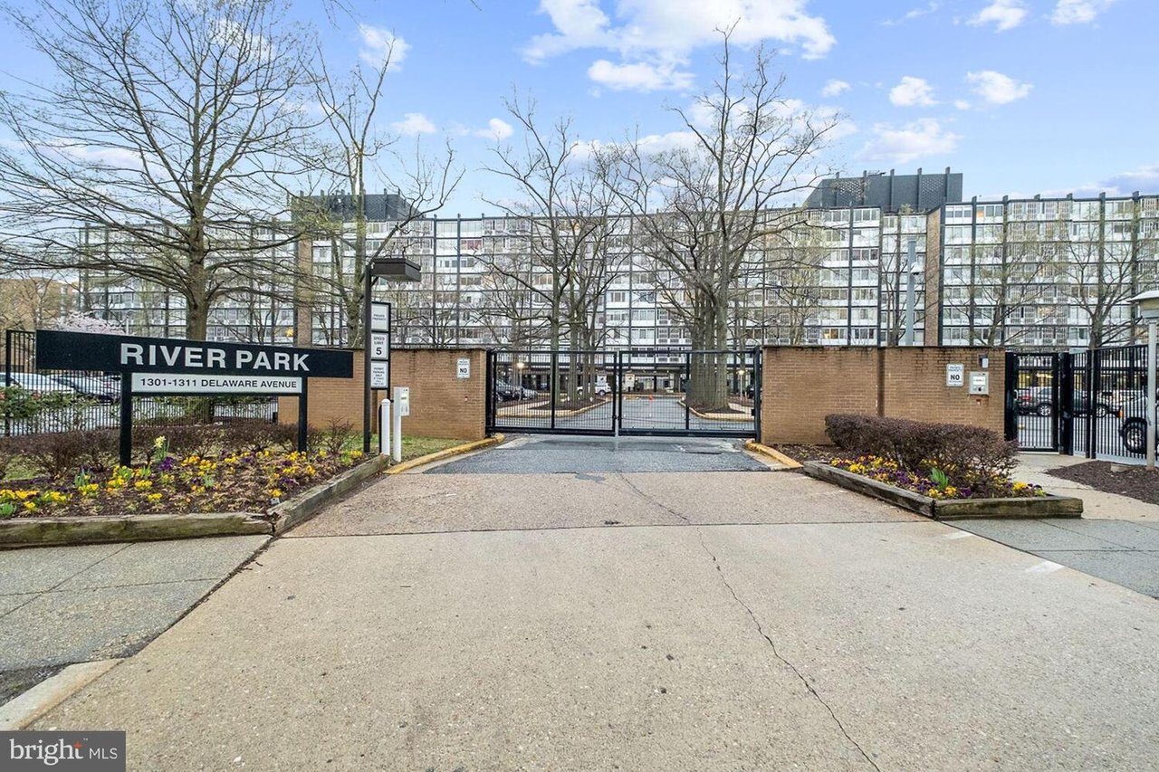1301 Delaware Ave SW #N714