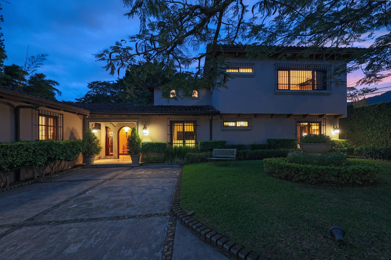 European Estate Pool Villa, Escazu, San Jose