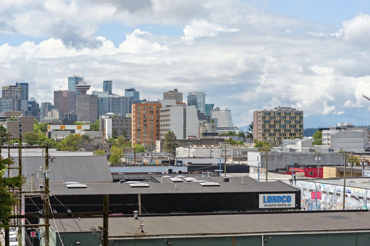 553-955 E Hastings St