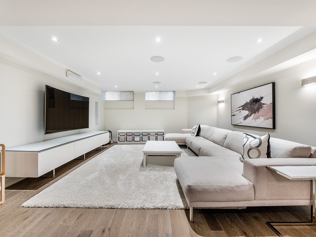 2311 Lyndhurst Dr