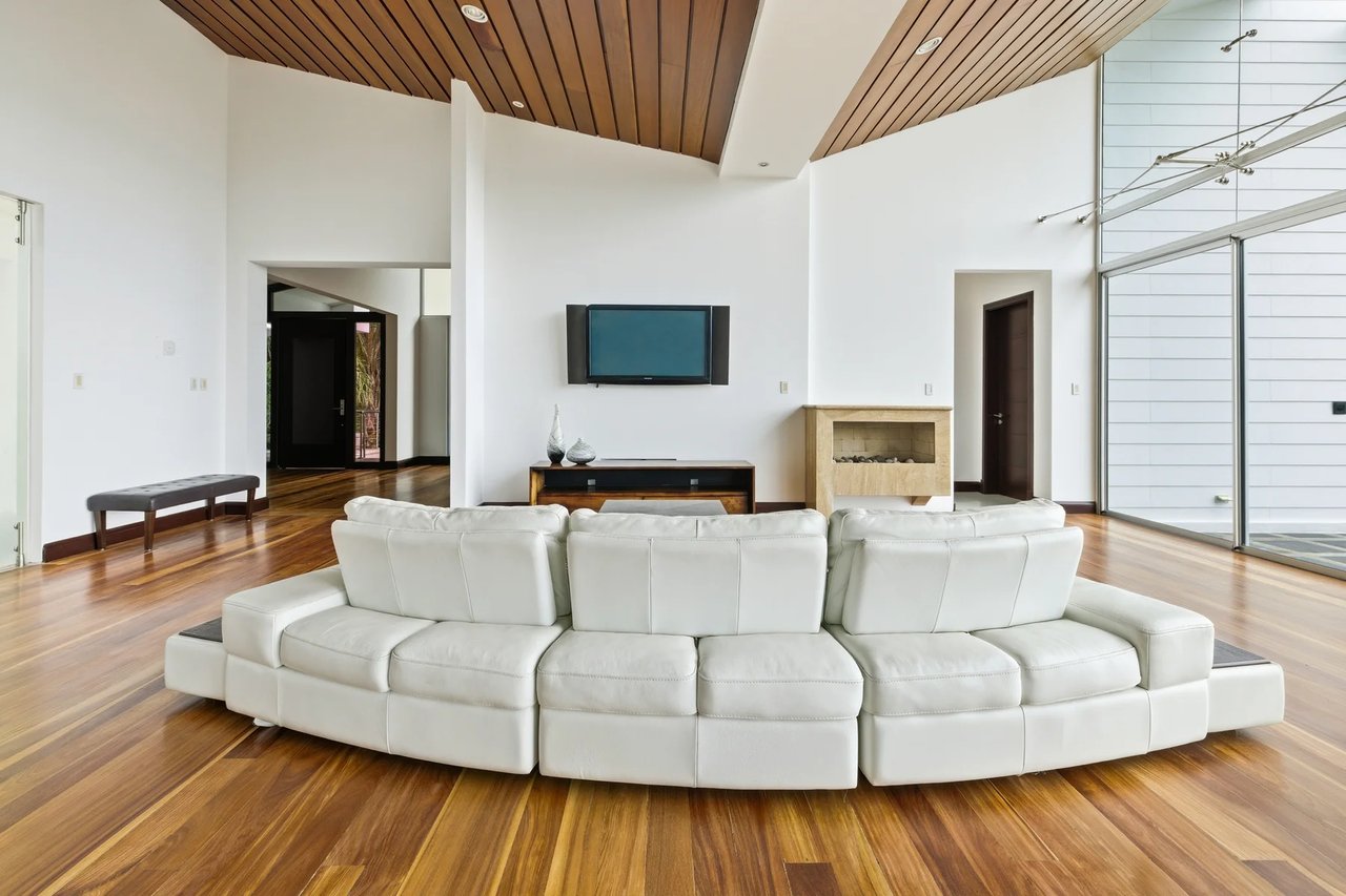 Panoramic Valley Views Retreat, Santa Ana, San Jose
