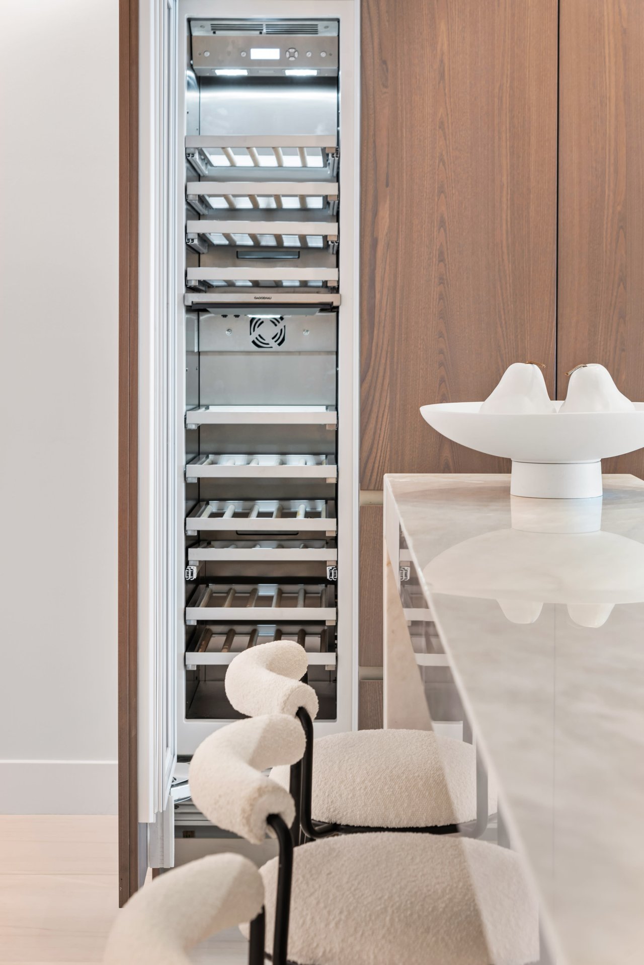 18501 Collins Ave Unit: 703