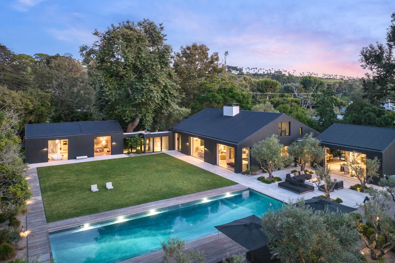 Two Renovation ‘Junkies’ List Their Latest Project: A $27.995 Million Malibu Farmhouse