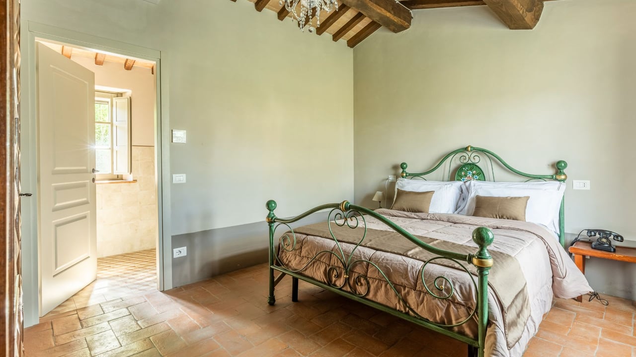 Tenuta Lavanda “Beautiful Estate With Swimming Pool in Tuscany”