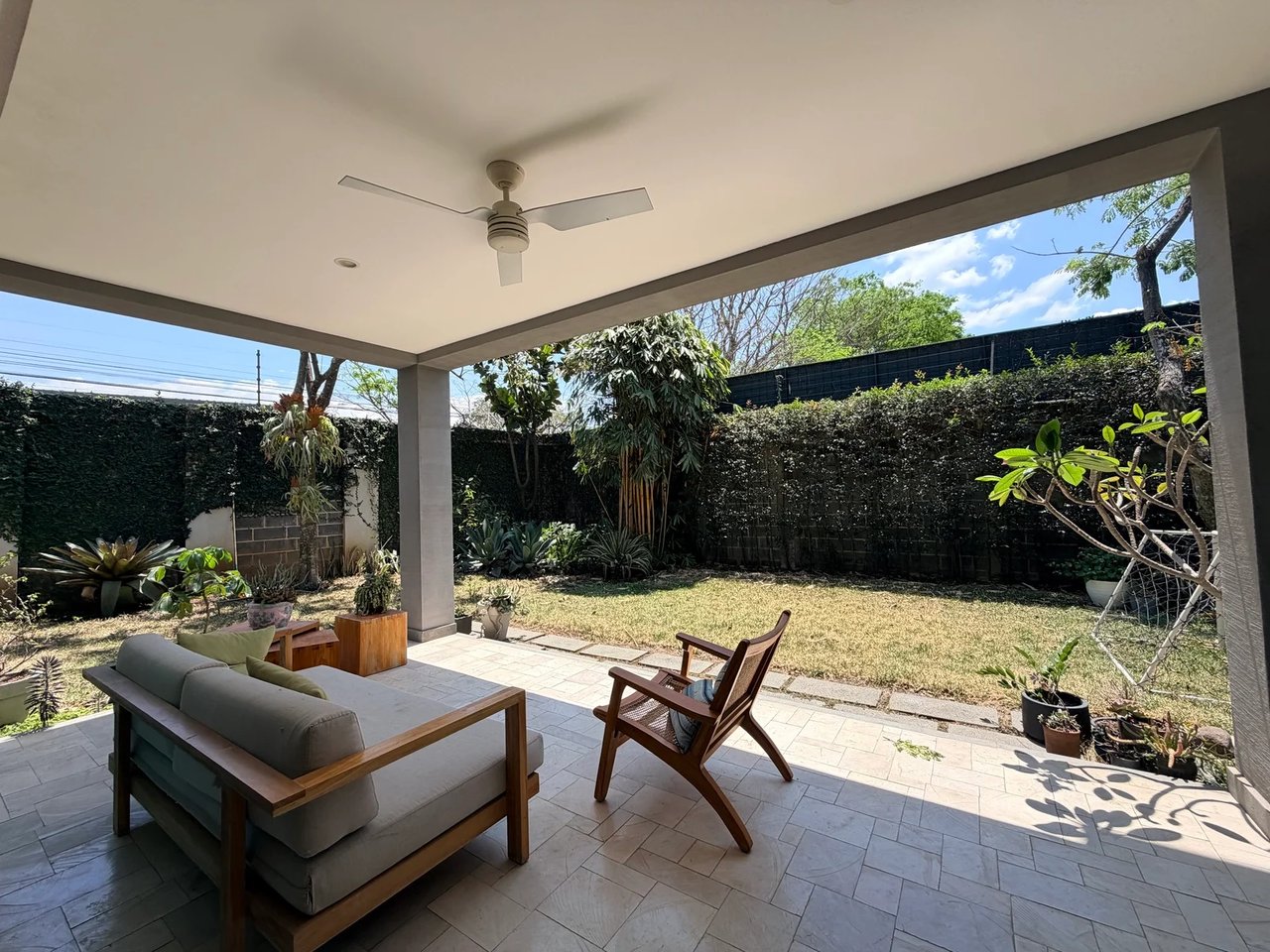 Contemporary Corner Condo, Santa Ana, San Jose