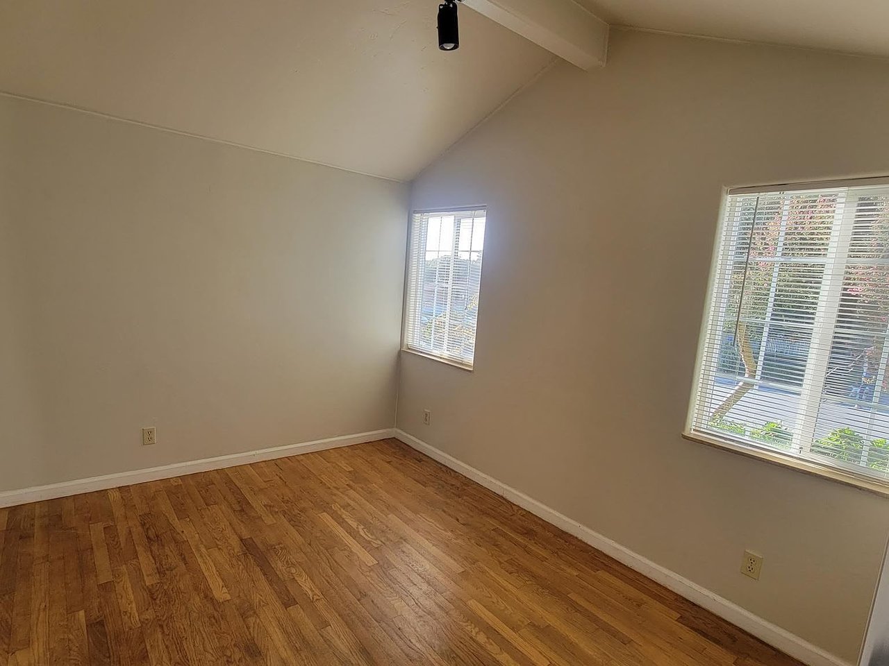 1305 Funston Ave
