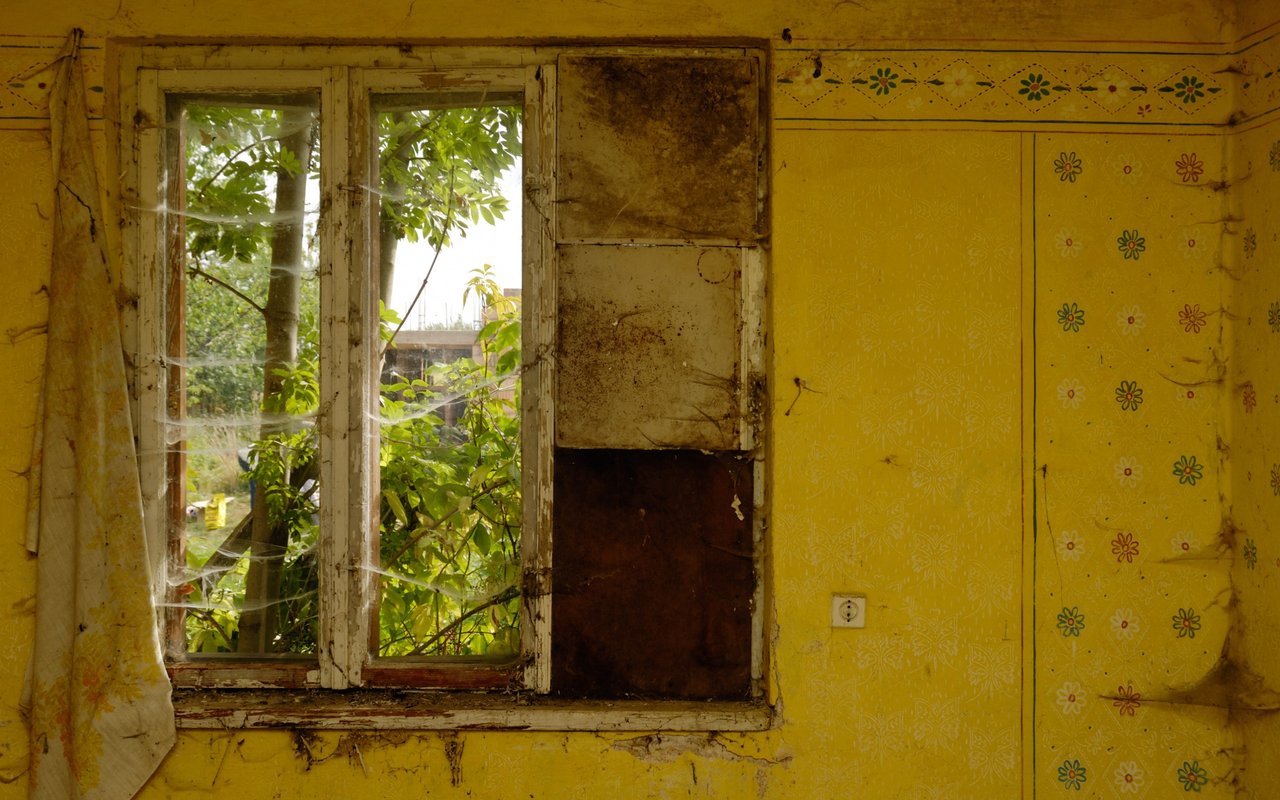 The Year's Ten Worst, Very Bad, Absolutely Hideous Interiors