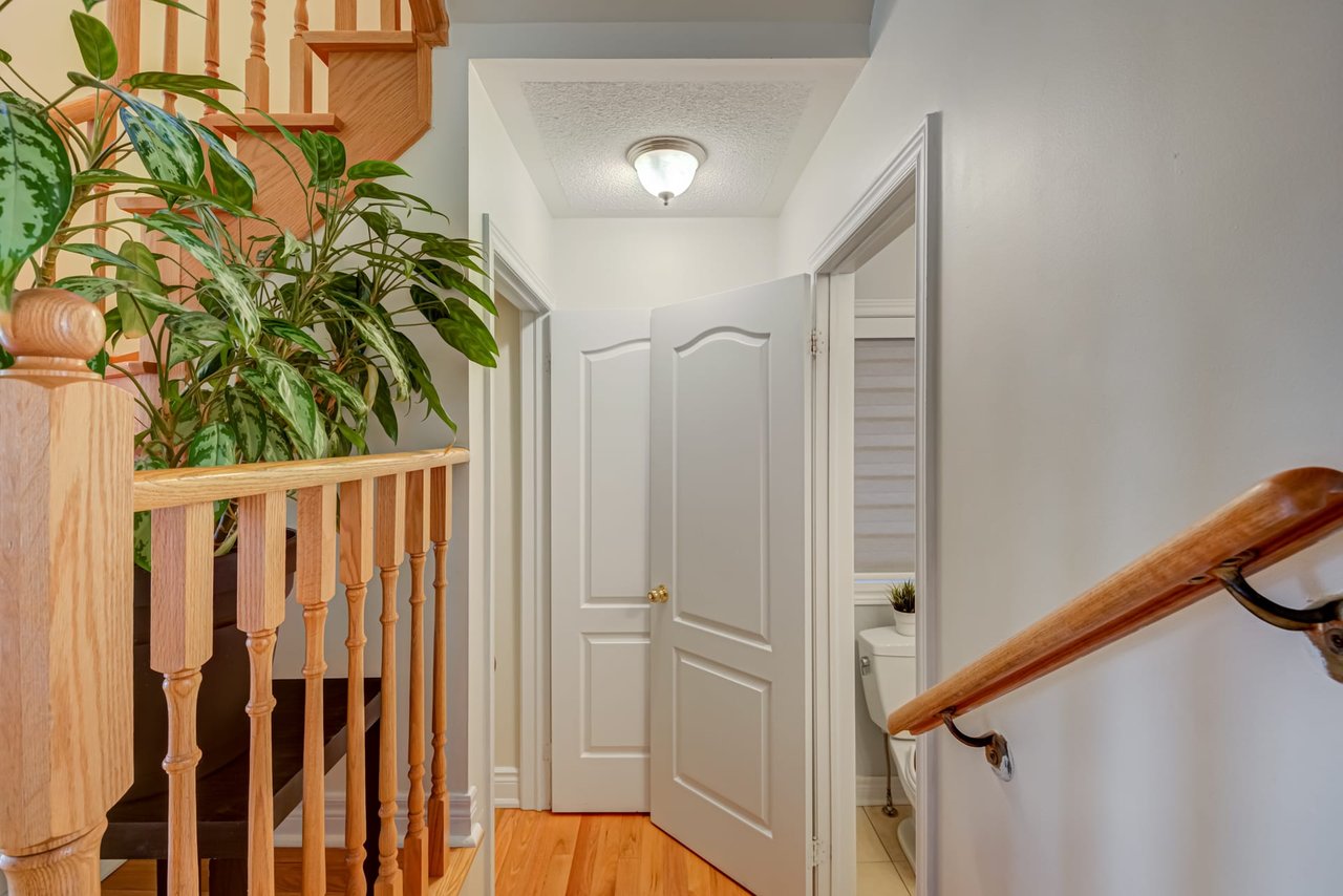 58 Mantle Ave