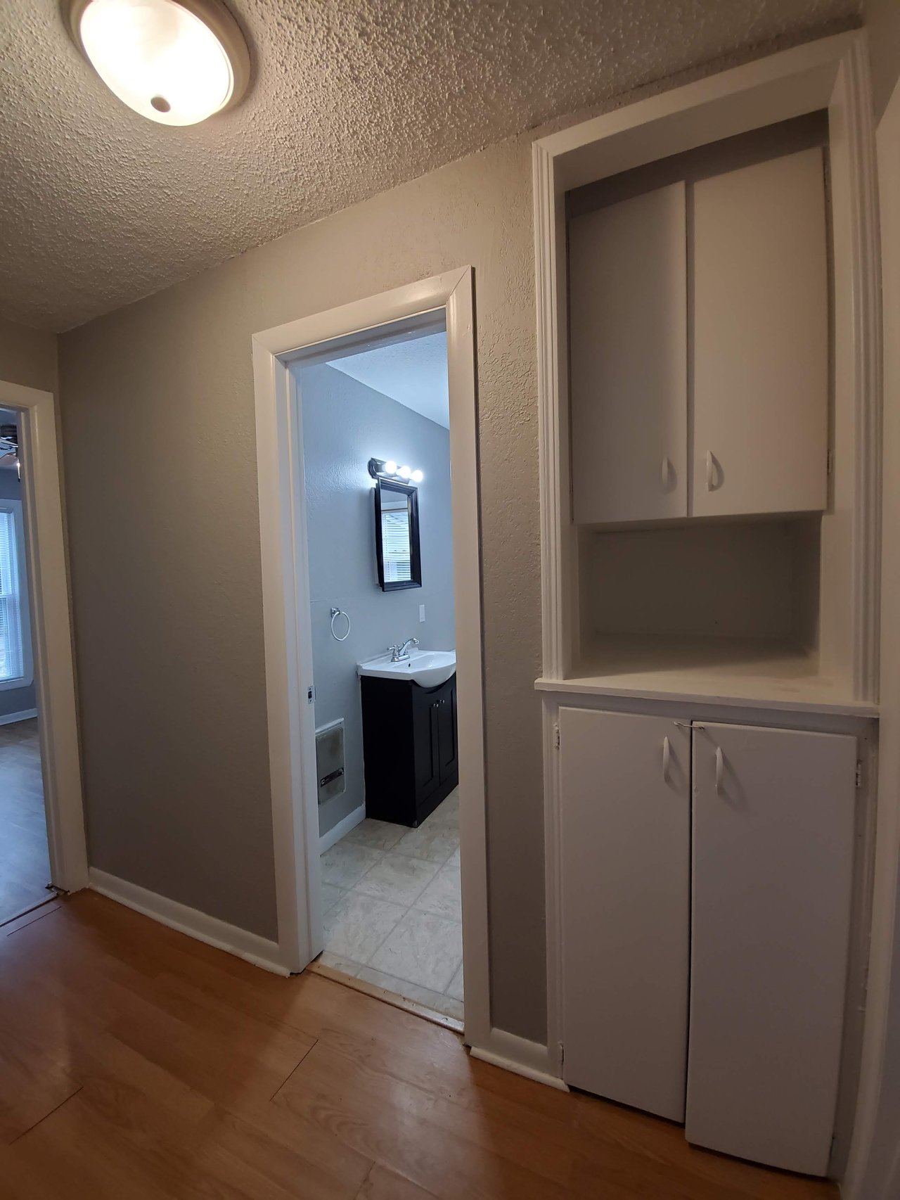 21 W Georgia
