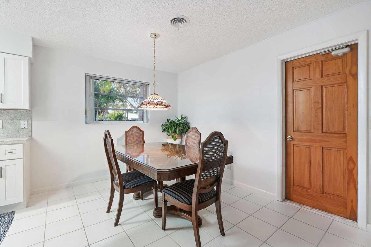 19256 Country Club Dr