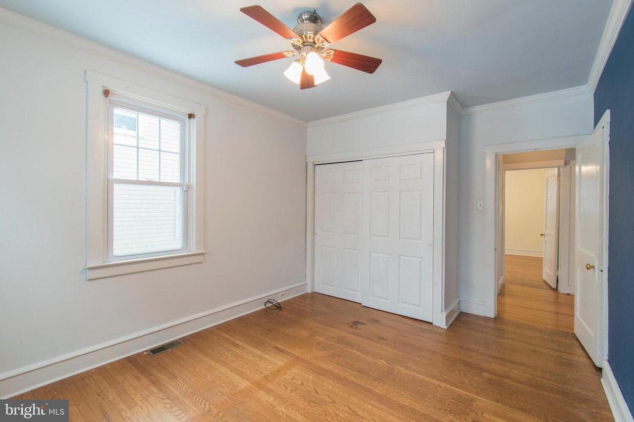 52 WEISS AVE
