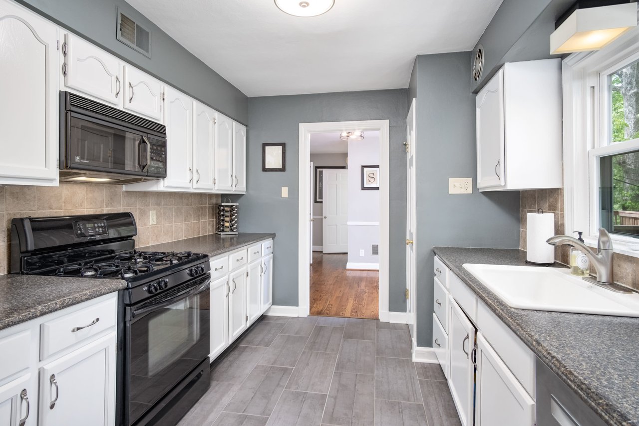 Cute-As-Can-Be in Kirkwood