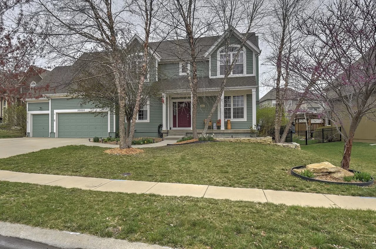 20820 W 100th Terrace