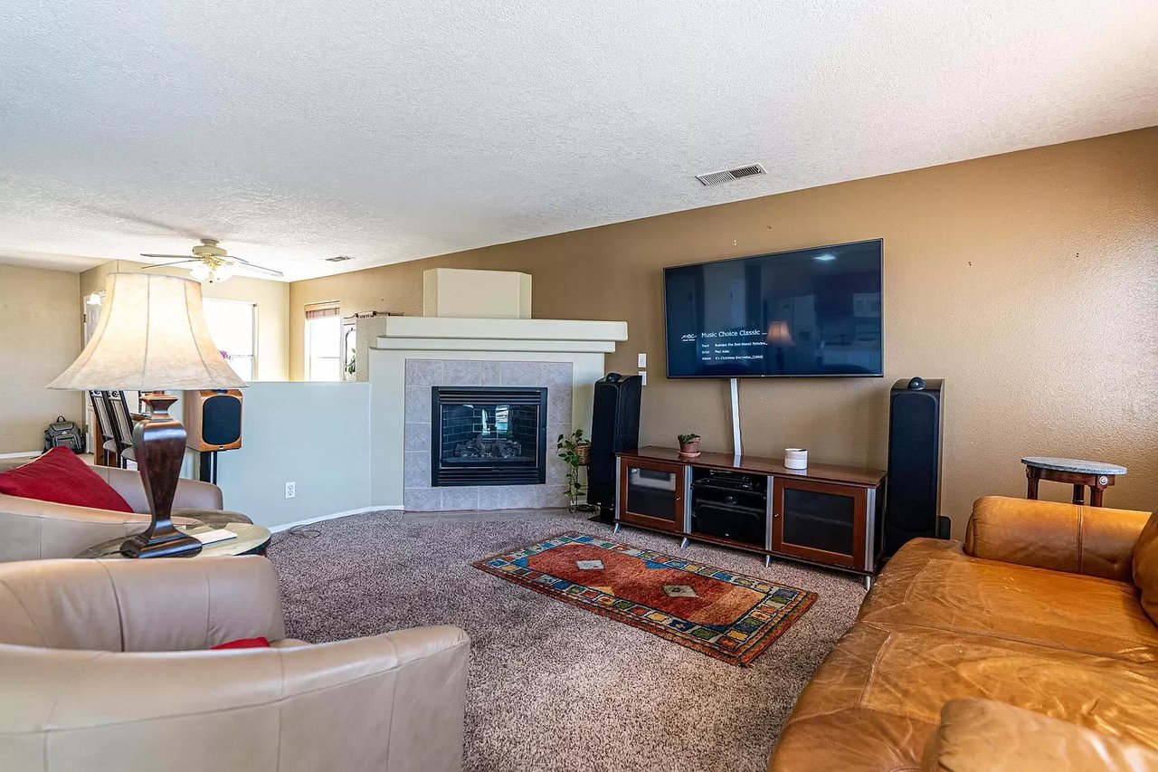 6448 Freemont Hills Loop NE