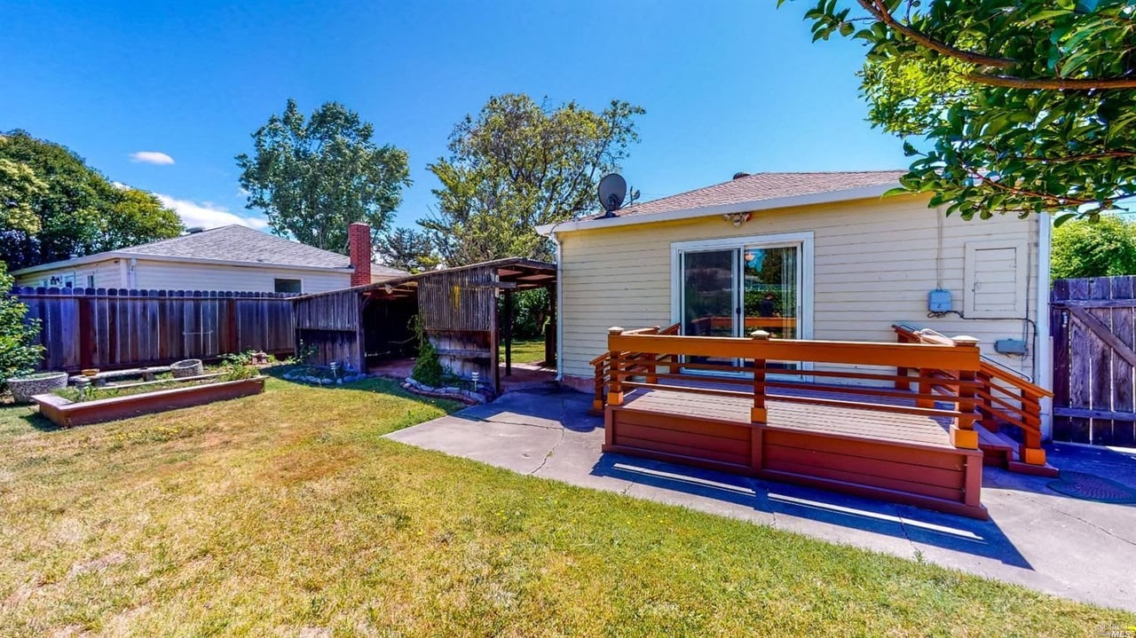 5 San Carlos Dr