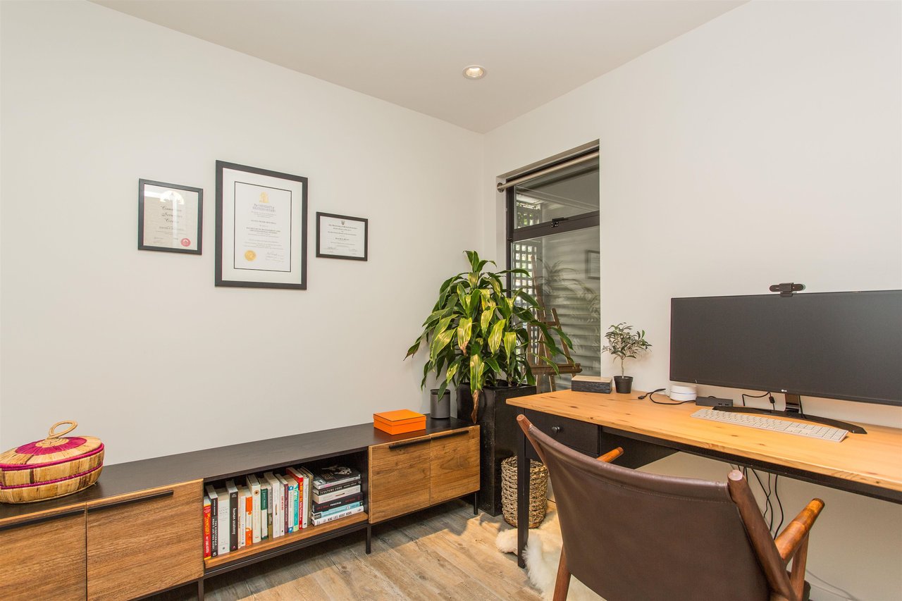 34-2242 Folkestone Wy