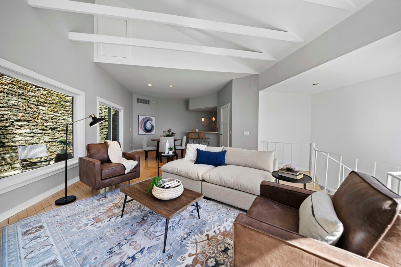 1041 SAINT GREGORY STREET #4