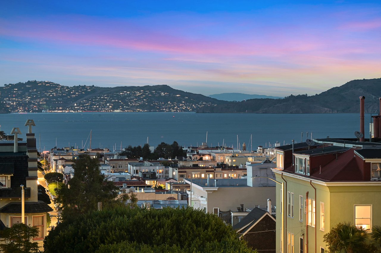 Designer-Renovated 3BD Cow Hollow Condo