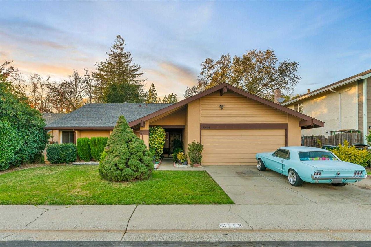 10068 Emerald Grove Drive