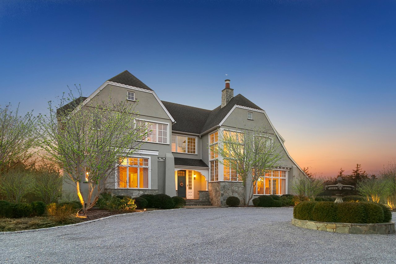 40 Barclay Dr