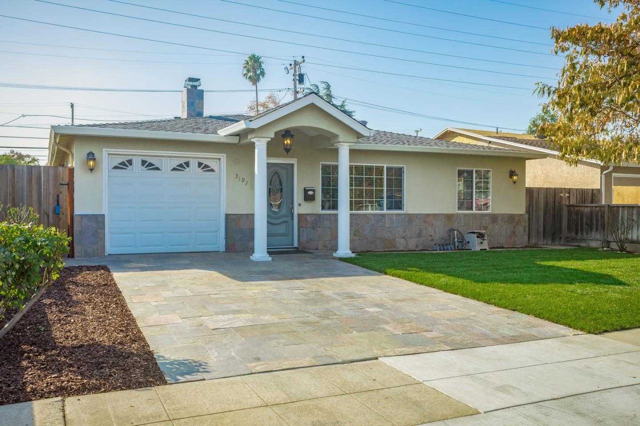 3197 Rama DR