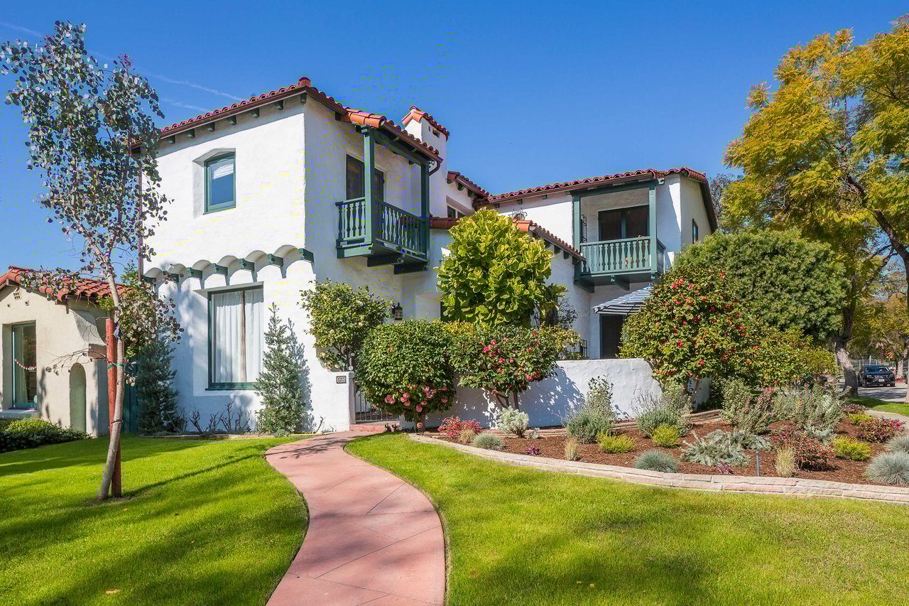 The Pros and Cons of Buying a Home in June