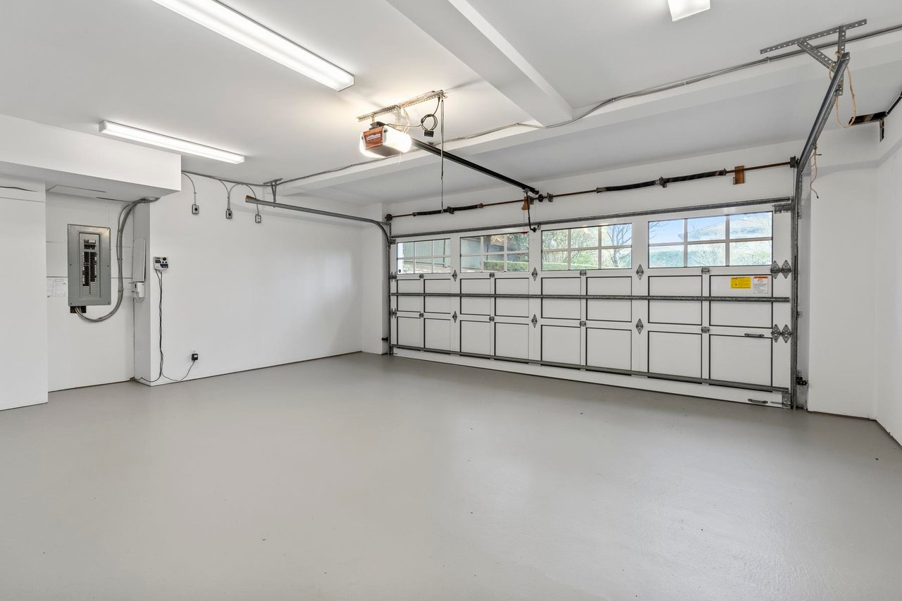 2055 W 53rd Ave