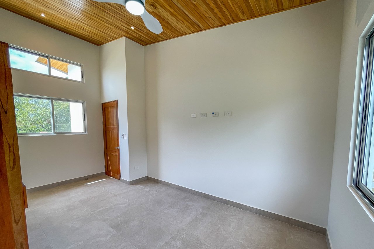 Low-Maintenance 3-Bedroom Villa With Pool & Peaceful Terraza On Calle Buganvillea In Ojochal Costa Rica