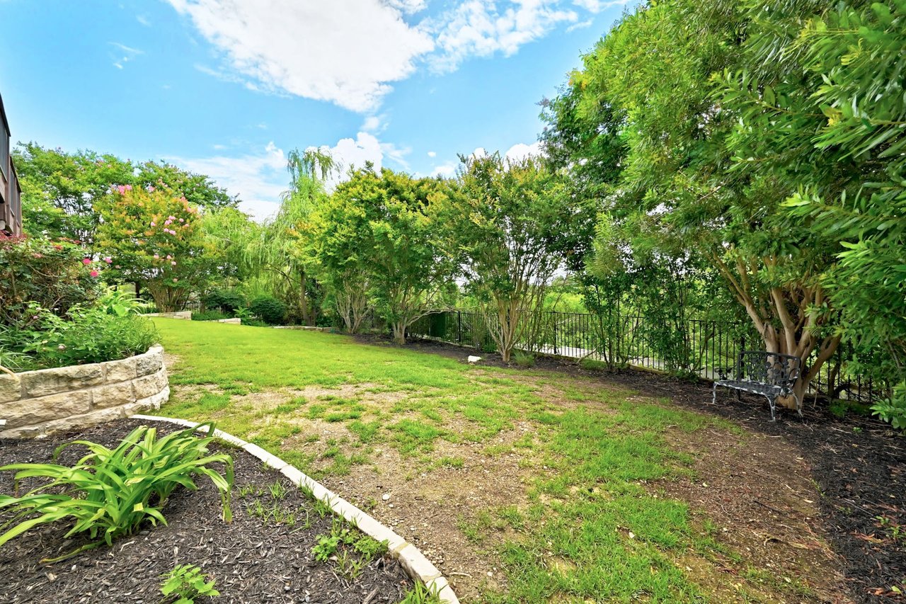 Stunning 5-Bedroom Luxury Home with Breathtaking Hill Country Views in Gated Community! | Short Walk to Lake Travis H.S. | Resort-style Amenities