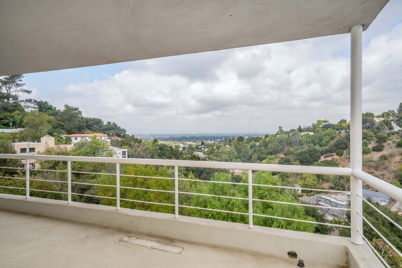 3670 Avenida Del Sol