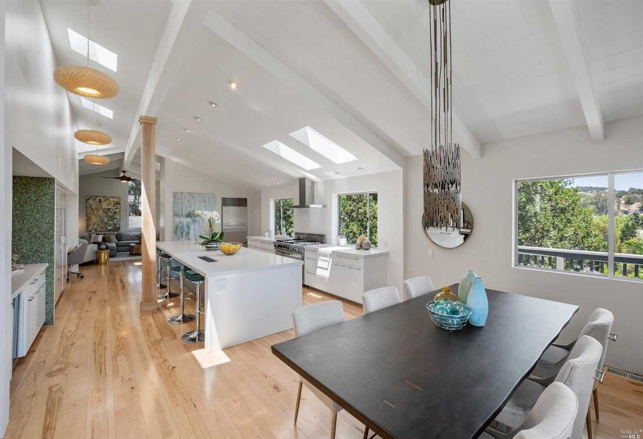 15 Foothill Rd