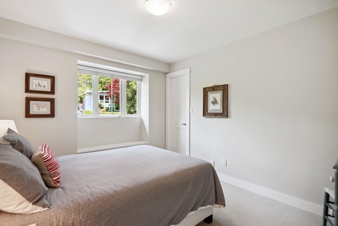 1253 Bracknell Cres