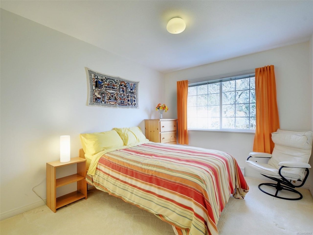 70-14 Erskine Ln