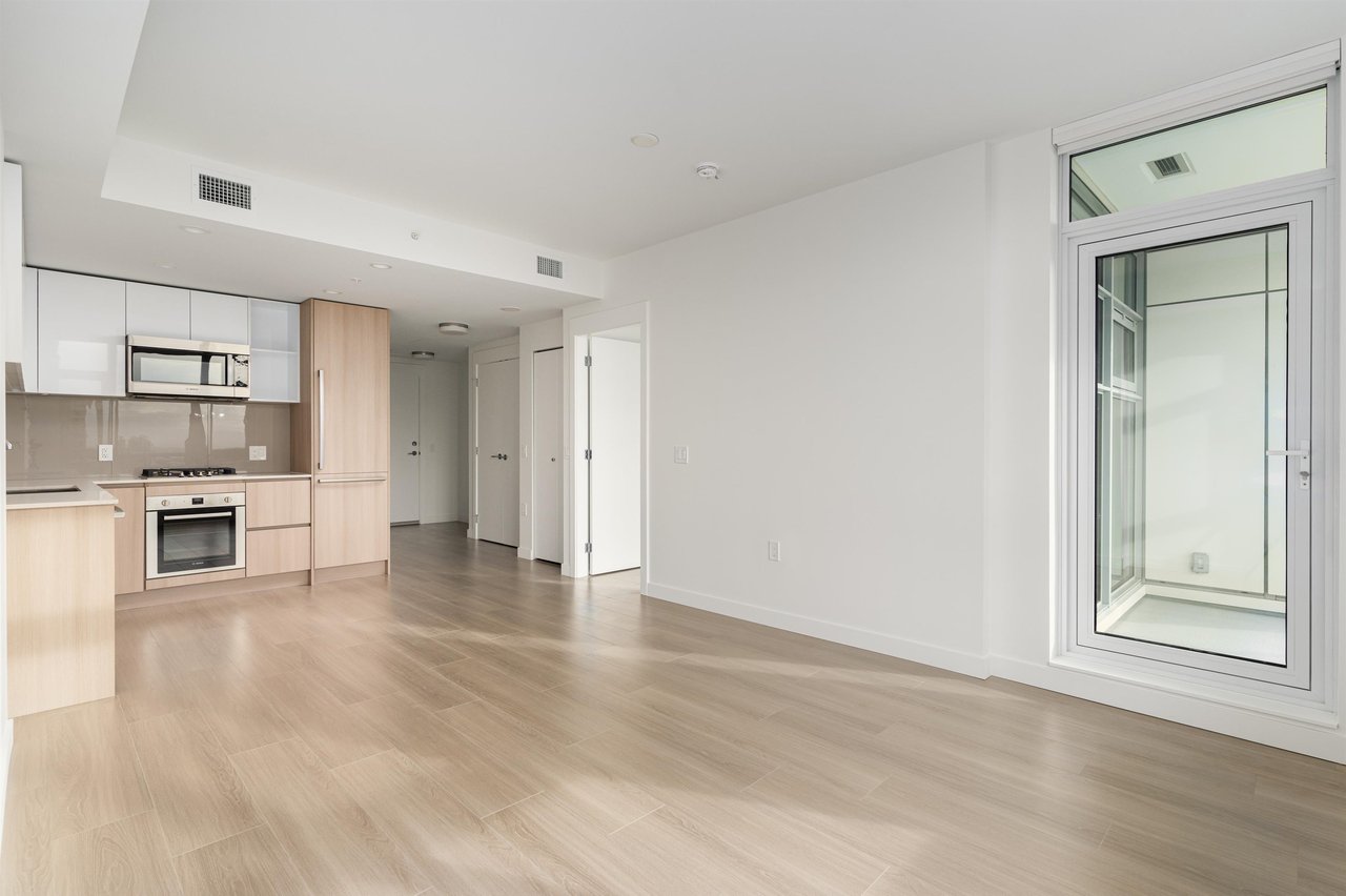1211-618 Carnarvon St