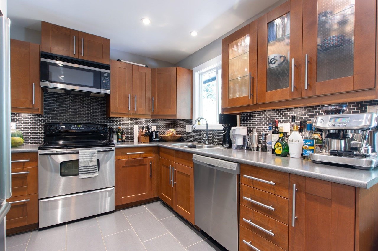 40537 N Highlands Wy