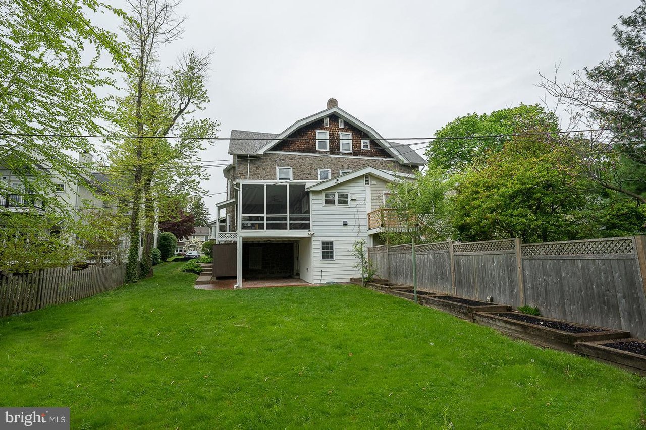 128 Poplar Ave