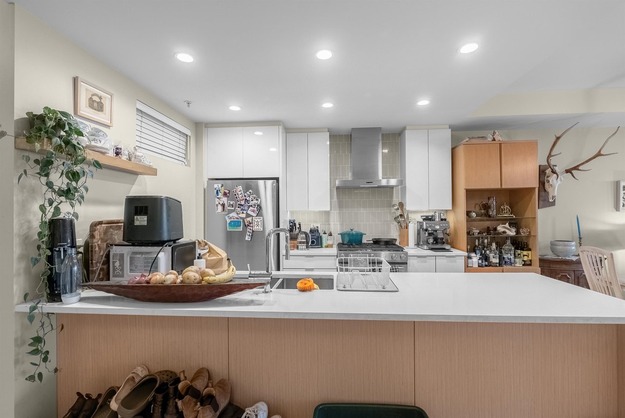 203-1496 Charlotte Rd