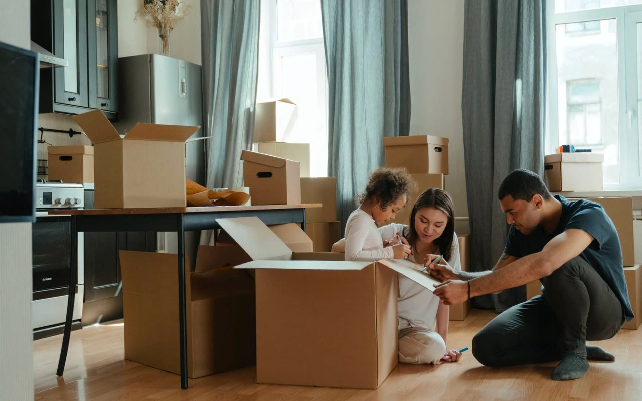 10 Tips To Make Moving Less Stressful