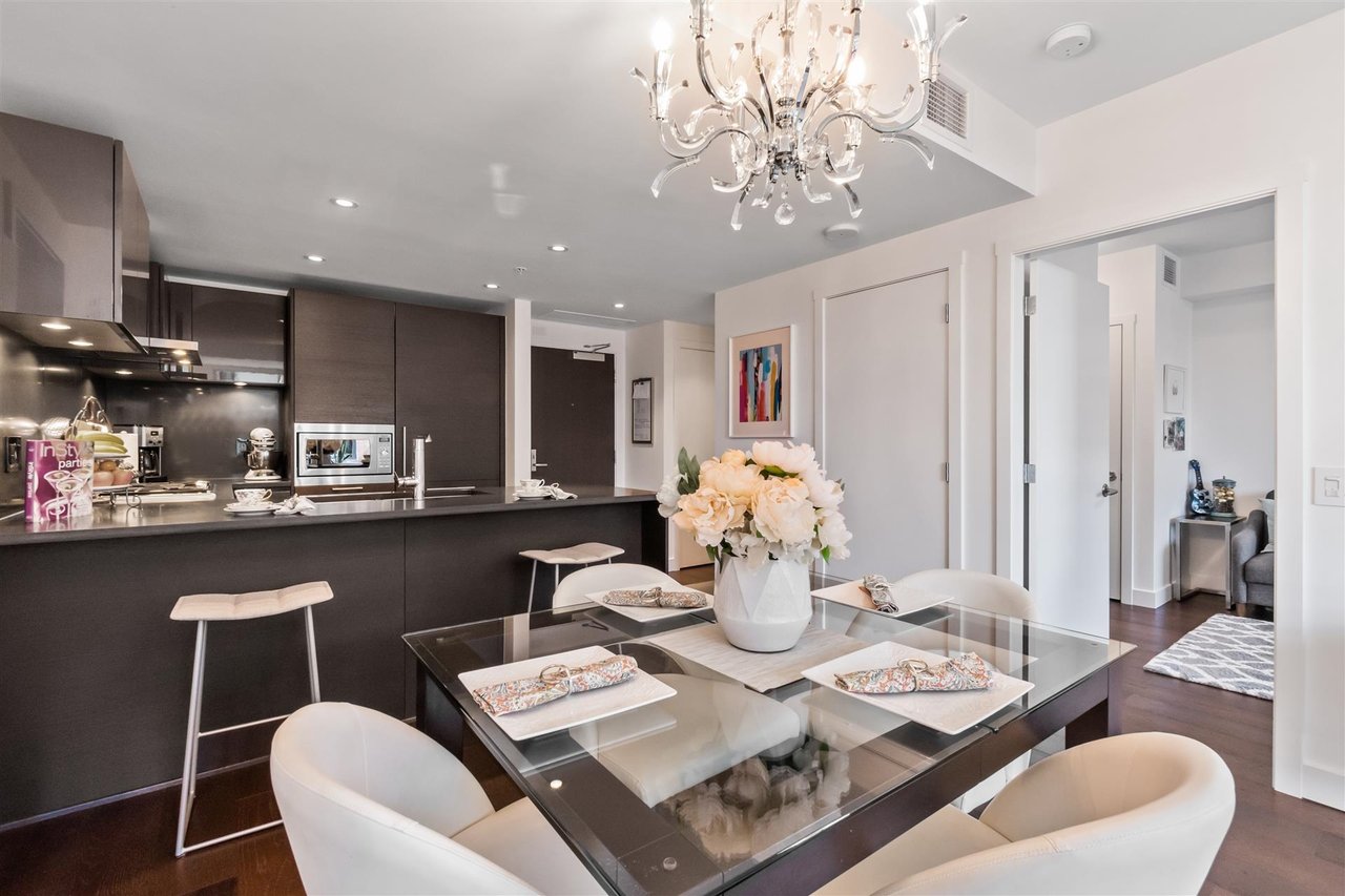 602-1561 W 57th Ave